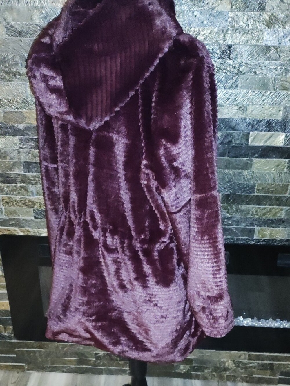 Dennis Basso Women's Plush Soft Faux Fur Deep Burgundy Coat Size XL Petite - Picture 12 of 14